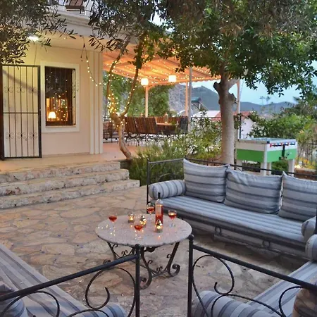 Iskender, Villa