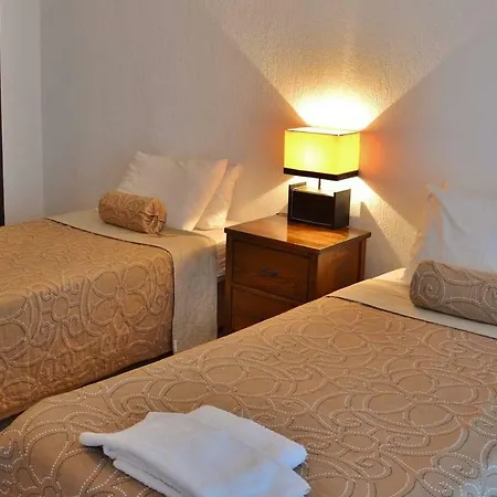 Iskender, Villa Kalkan
